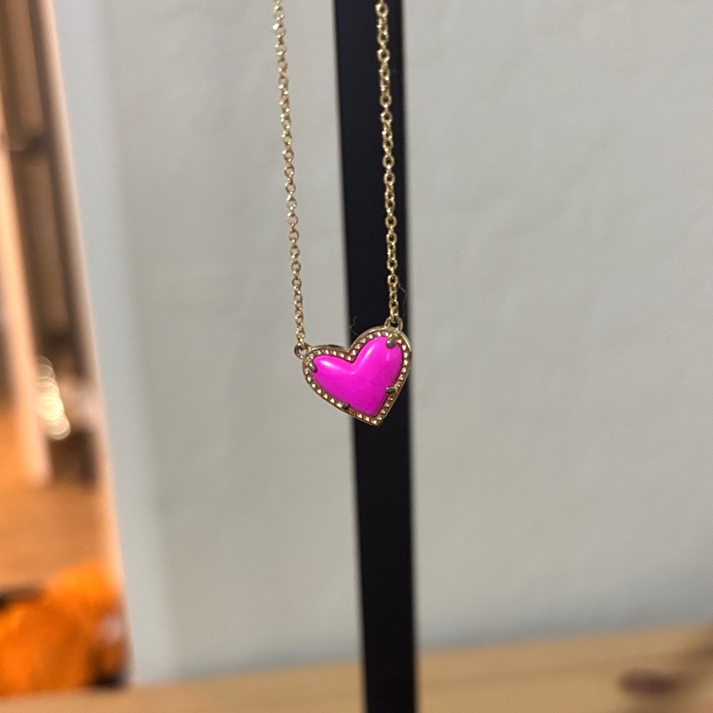 Kendra Scott Pink Heart Gold Pendant Necklace